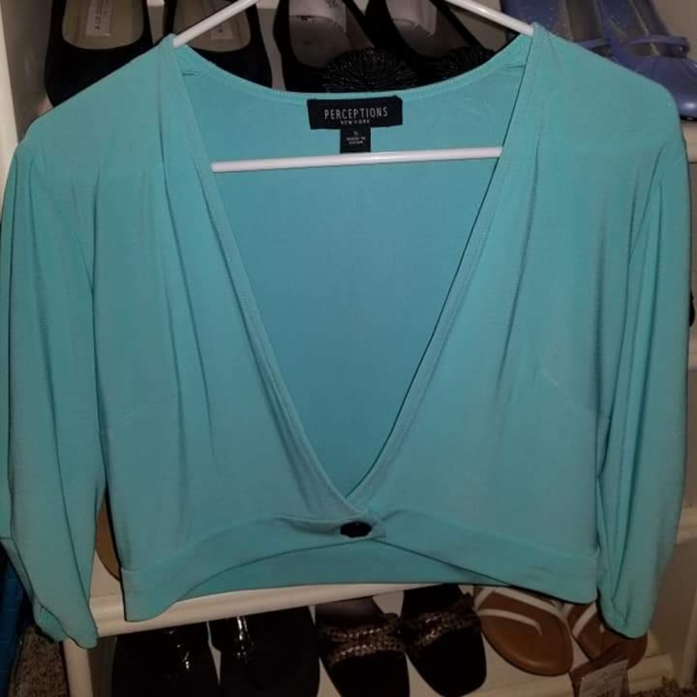 Short cardigan